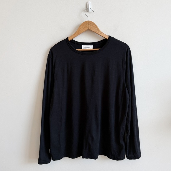 ICEBREAKER • Merino 150 Tech Lite Long Sleeve T-Shirt in Black - Picture 4 of 13